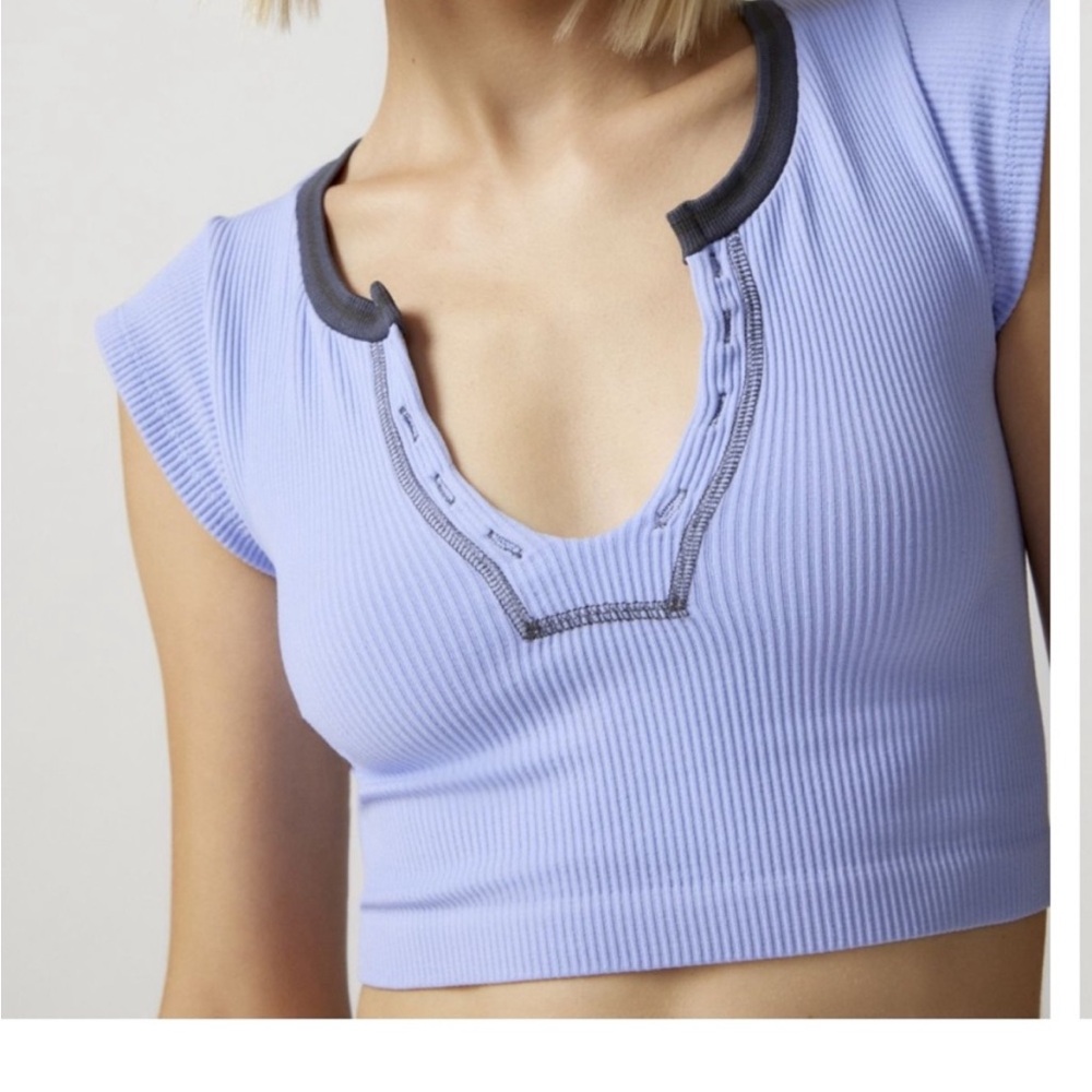 Urban Outfitters Black fitted ribbed cap sleeve crop top